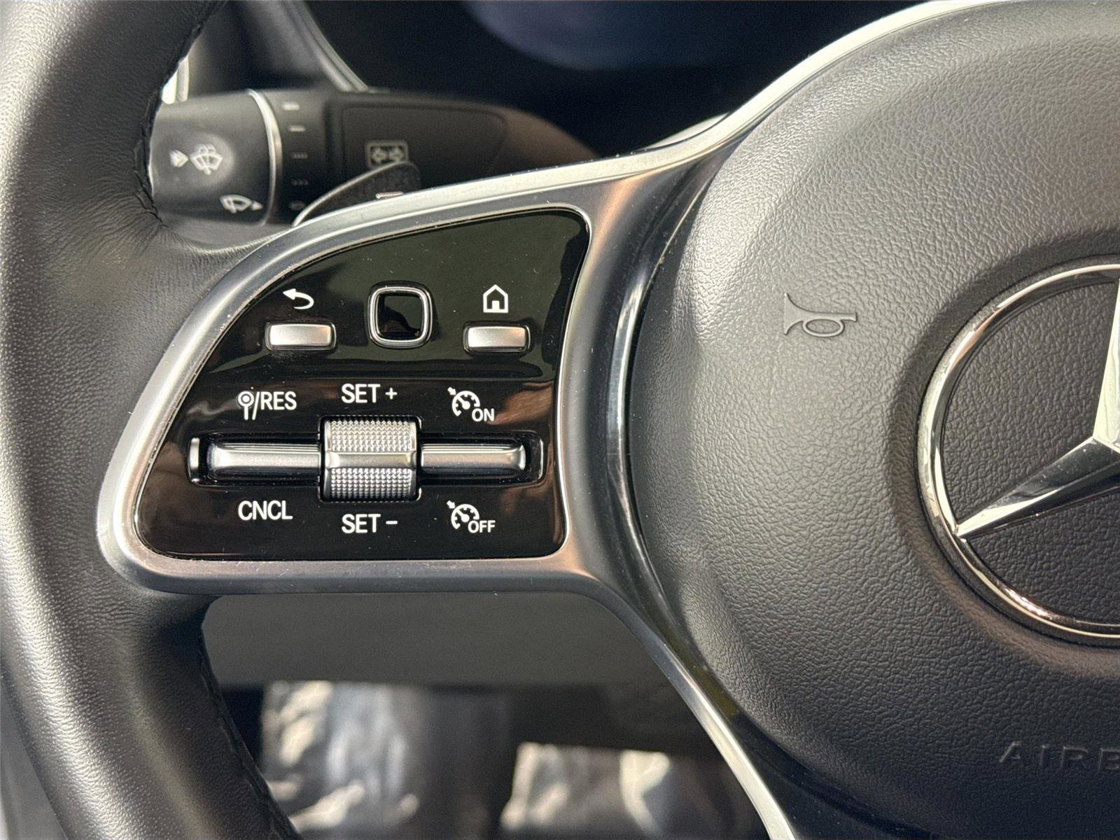 Used 2023 Mercedes-Benz GLC 300 4MATIC Coupe image 18