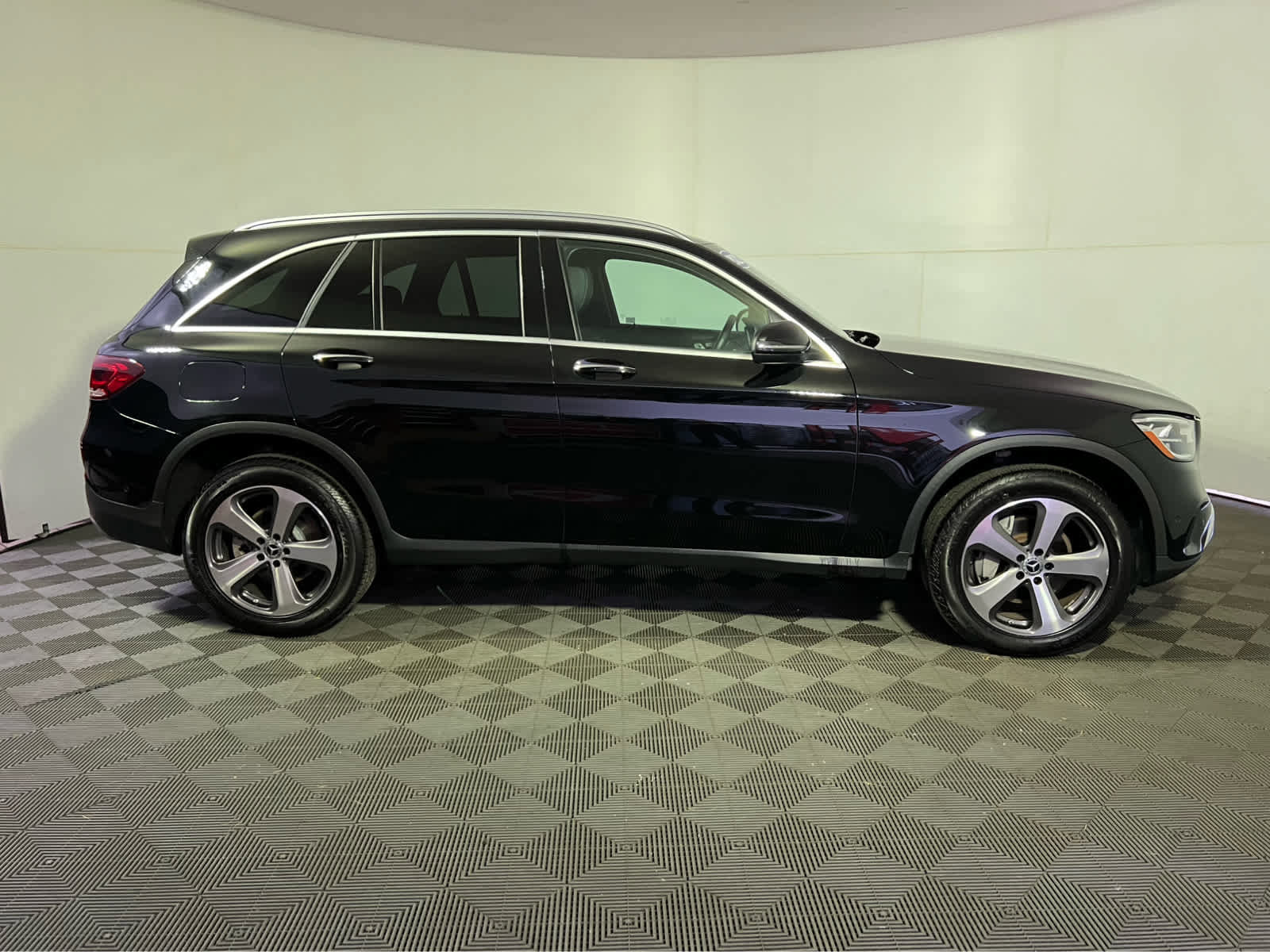 Used 2022 Mercedes-Benz GLC 300 4MATIC image 8