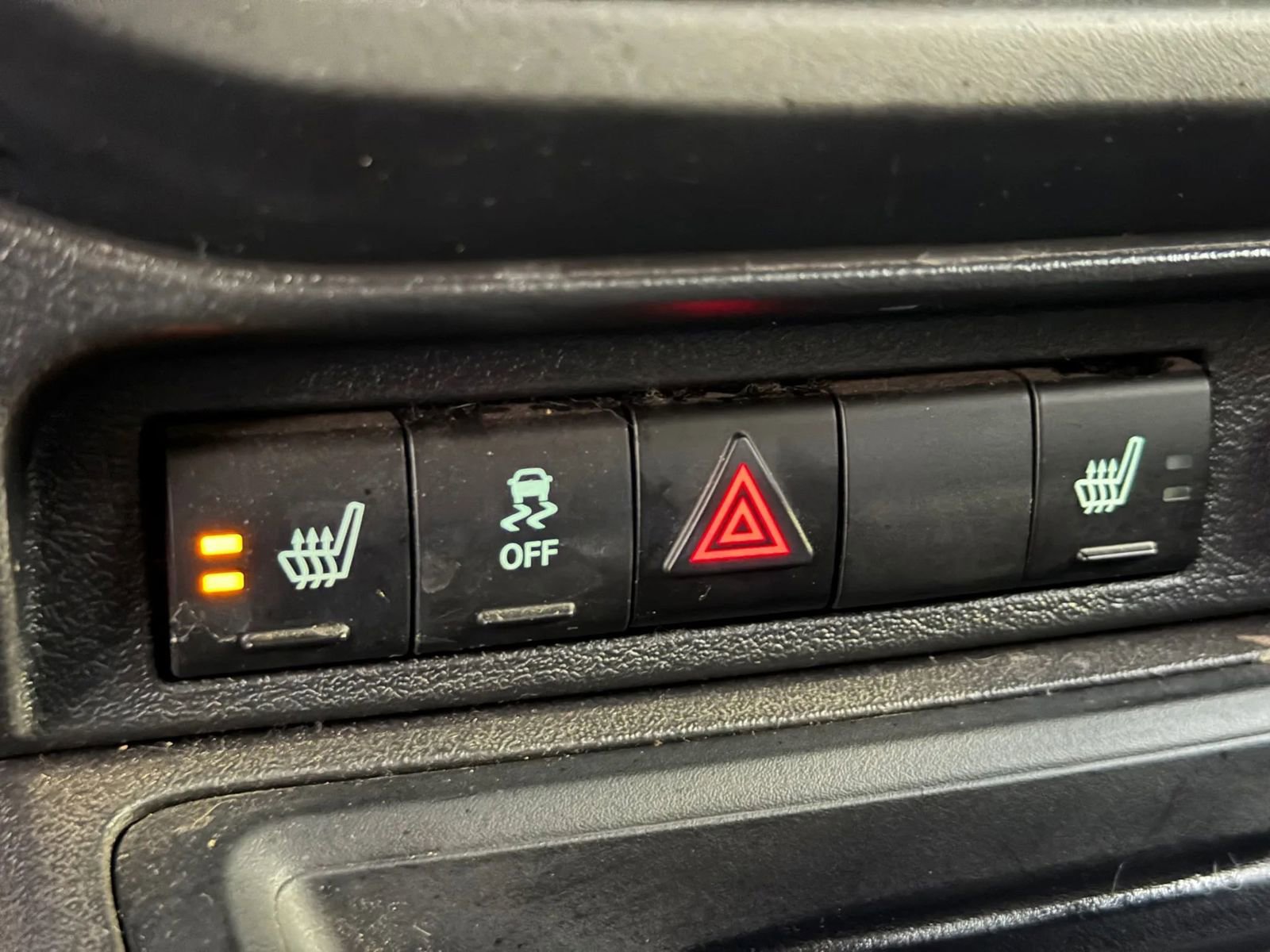 Used 2016 Jeep Patriot Latitude w/ Sun/Sound Group image 36