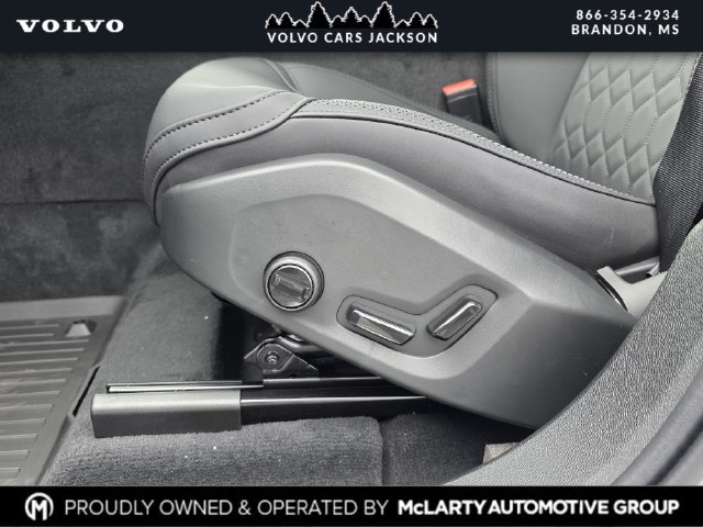 New 2026 Volvo XC60 B5 Plus w/ Protection Package Premier AWD/4WD image 11