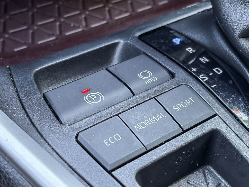 Used 2019 Toyota RAV4 Limited w/ All Weather Liner Package image 33