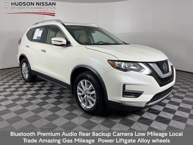 Used 2020 Nissan Rogue SV image 1