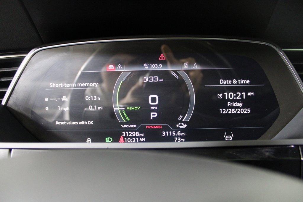 Used 2021 Audi e-tron Premium Plus w/ Premium Plus Package image 19