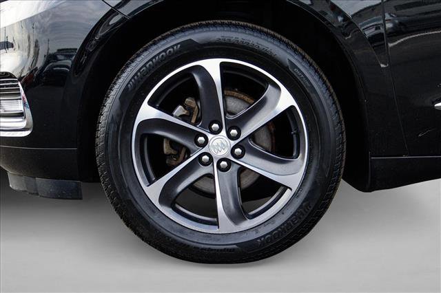 Used 2020 Buick Enclave Essence w/ Sport Touring Edition image 9