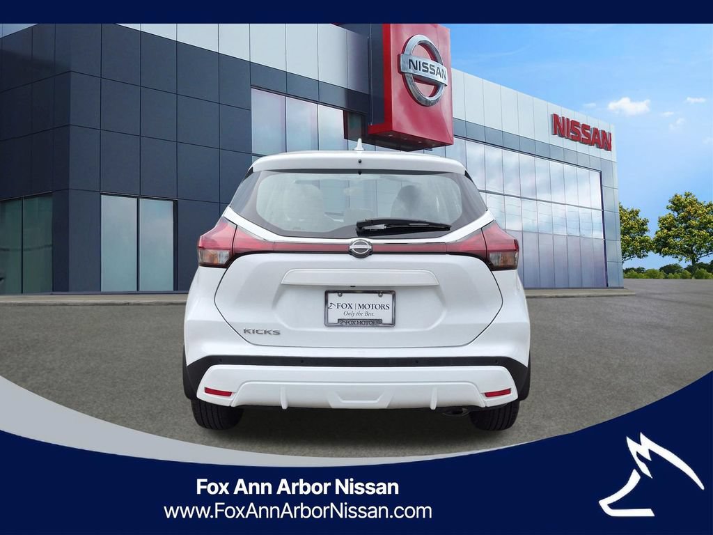 Certified 2023 Nissan Kicks S FWD image 4