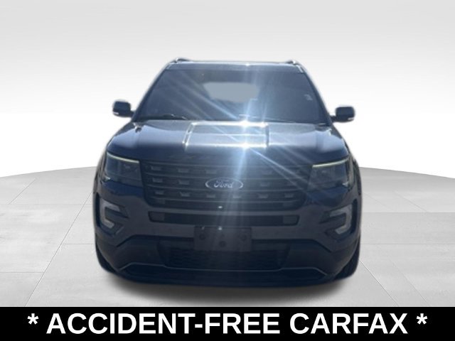 Used 2017 Ford Explorer XLT w/ Equipment Group 202A FWD image 9