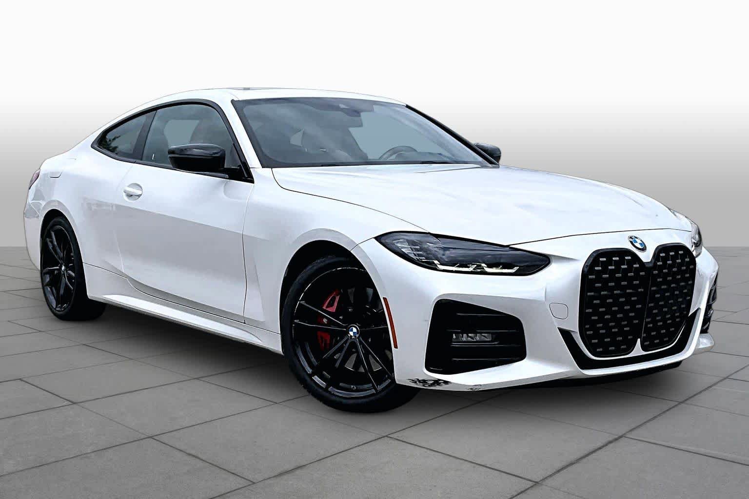 Used 2022 BMW 430i Coupe w/ M Sport Package RWD image 3