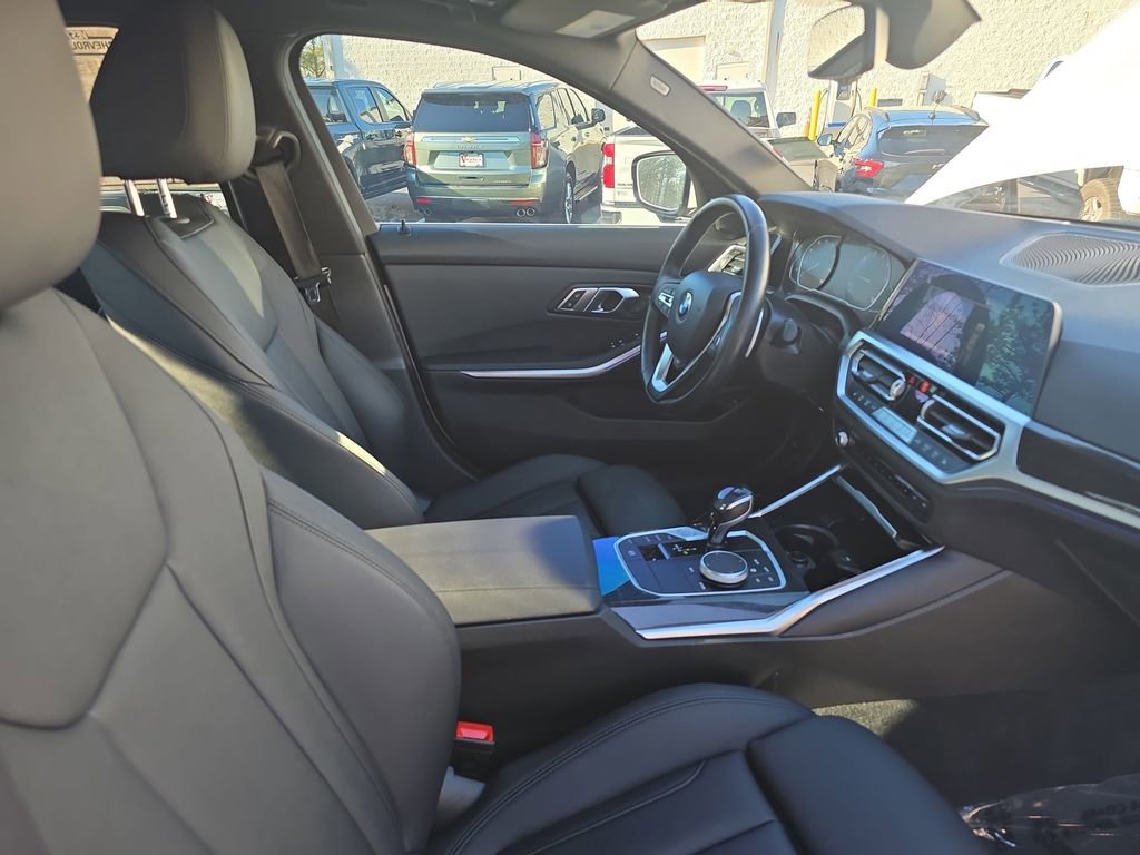 Used 2021 BMW 330i Sedan w/ Convenience Package image 10