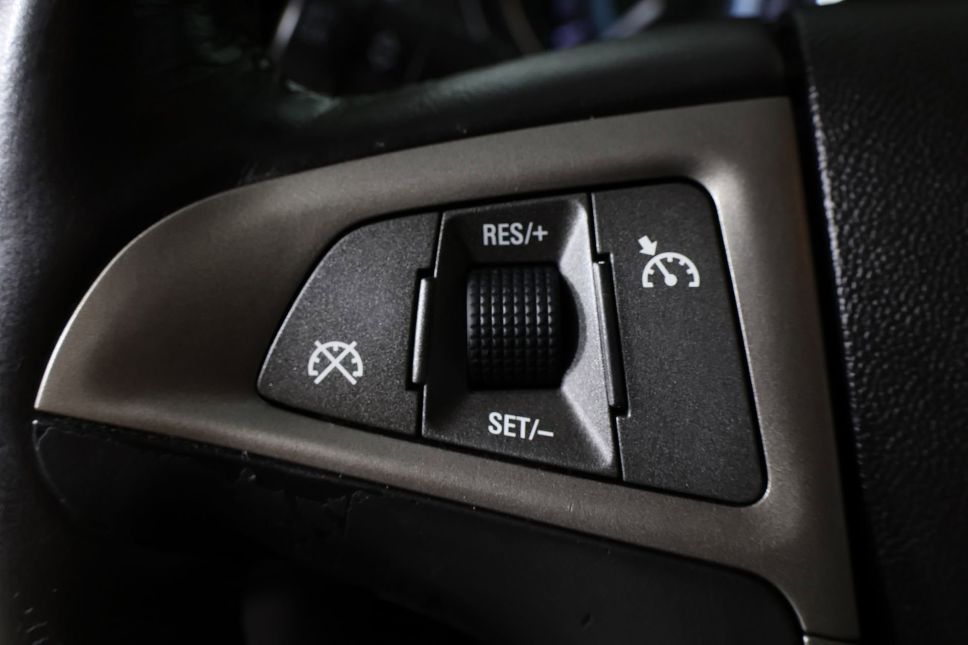 Used 2012 Buick LaCrosse Touring image 25