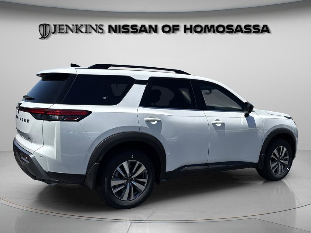 New 2026 Nissan Pathfinder SL FWD image 3