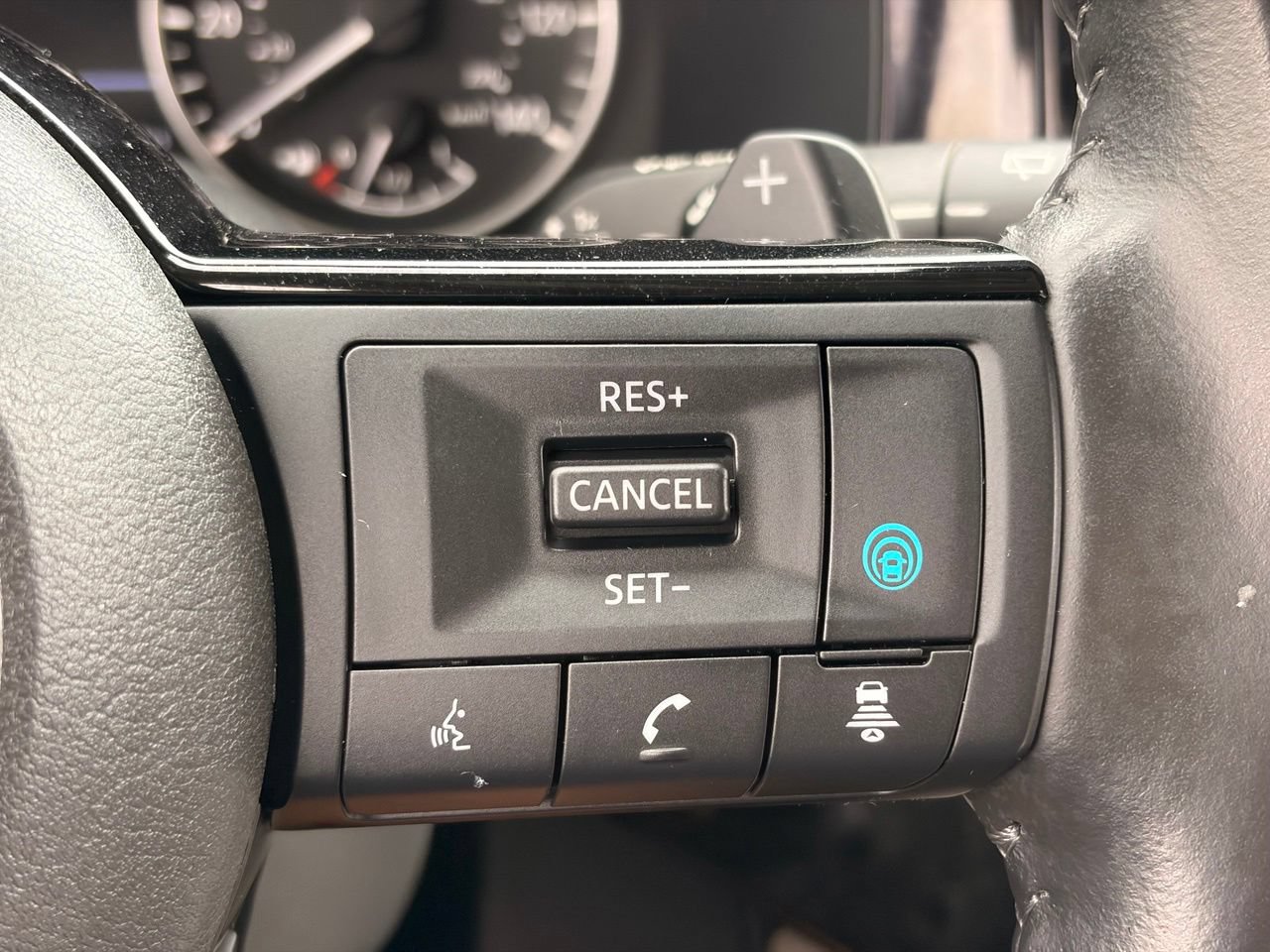 Certified 2022 Nissan Pathfinder SV w/ SV Black Package FWD image 26