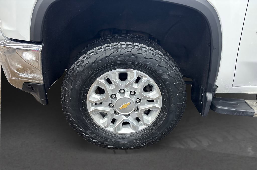 Used 2021 Chevrolet Silverado 2500 LT w/ All Star Edition AWD/4WD image 11