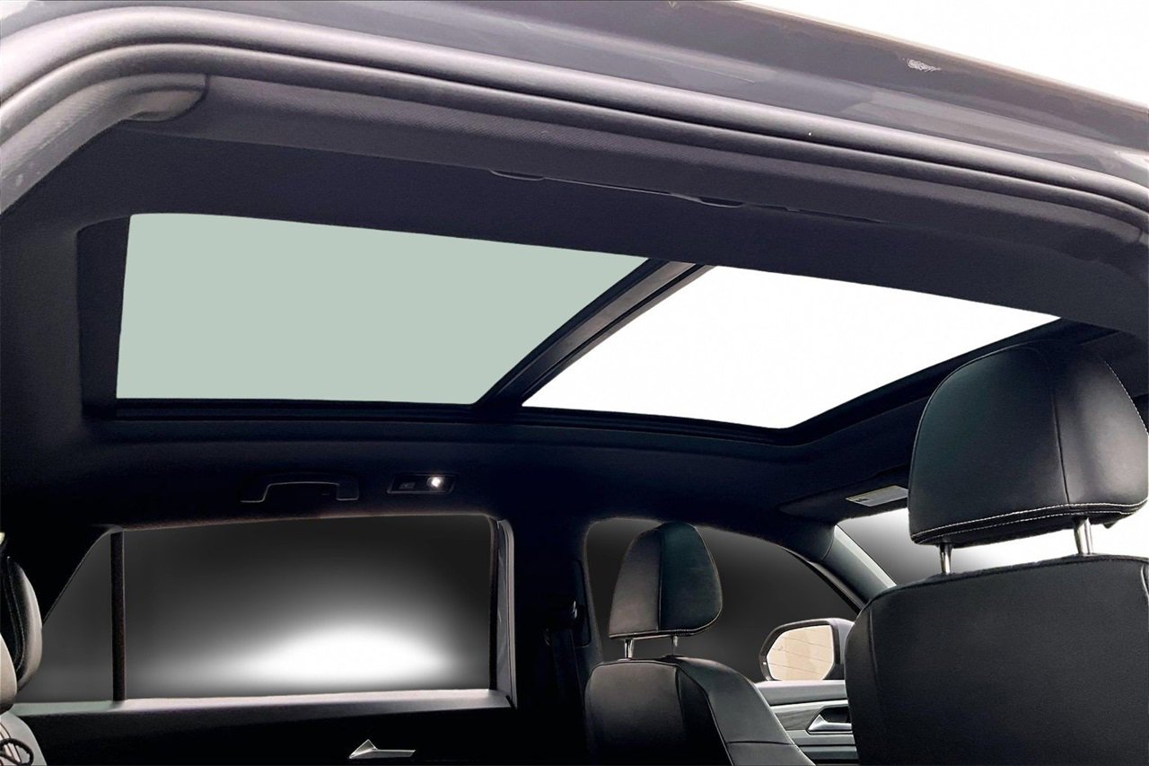 Used 2022 Volkswagen Atlas Cross Sport SE image 15