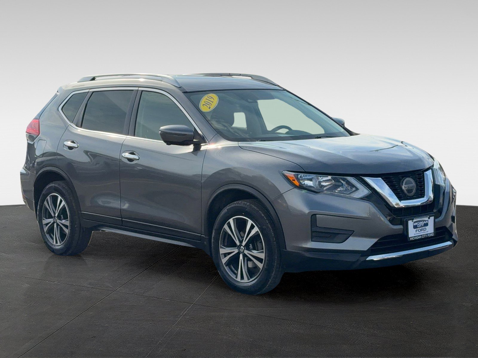 Used 2019 Nissan Rogue SV w/ Premium Package AWD/4WD image 3