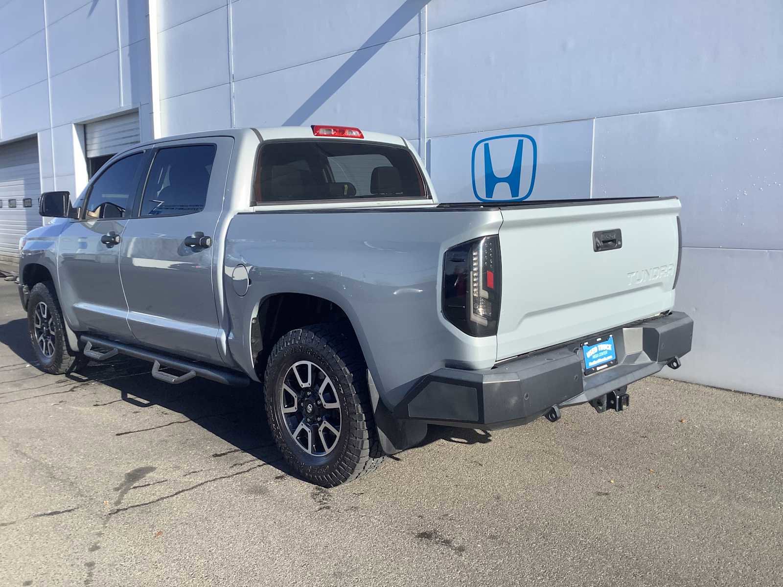 Used 2018 Toyota Tundra Limited image 4