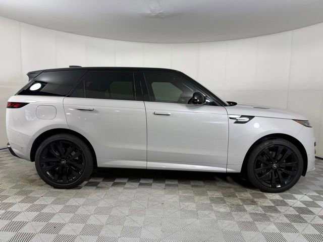 Certified 2025 Land Rover Range Rover Sport Dynamic SE AWD/4WD image 9