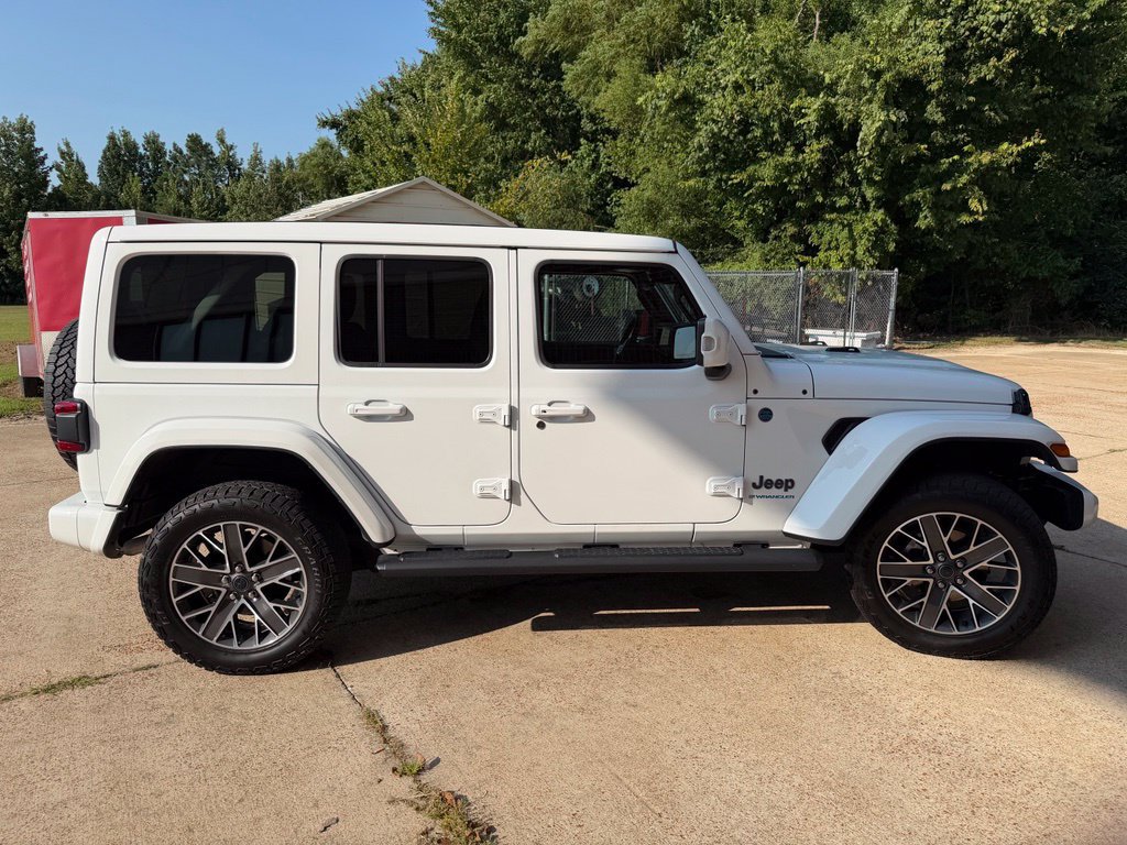 Used 2024 Jeep Wrangler High Altitude AWD/4WD image 5