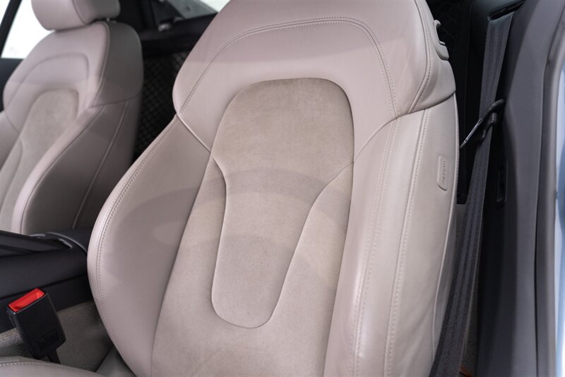 Used 2011 Audi R8 V8 AWD/4WD image 36