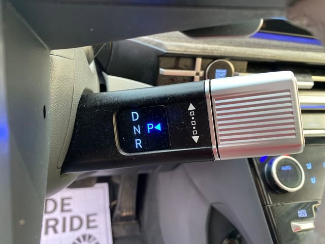 Used 2024 Hyundai Santa Fe Limited image 17