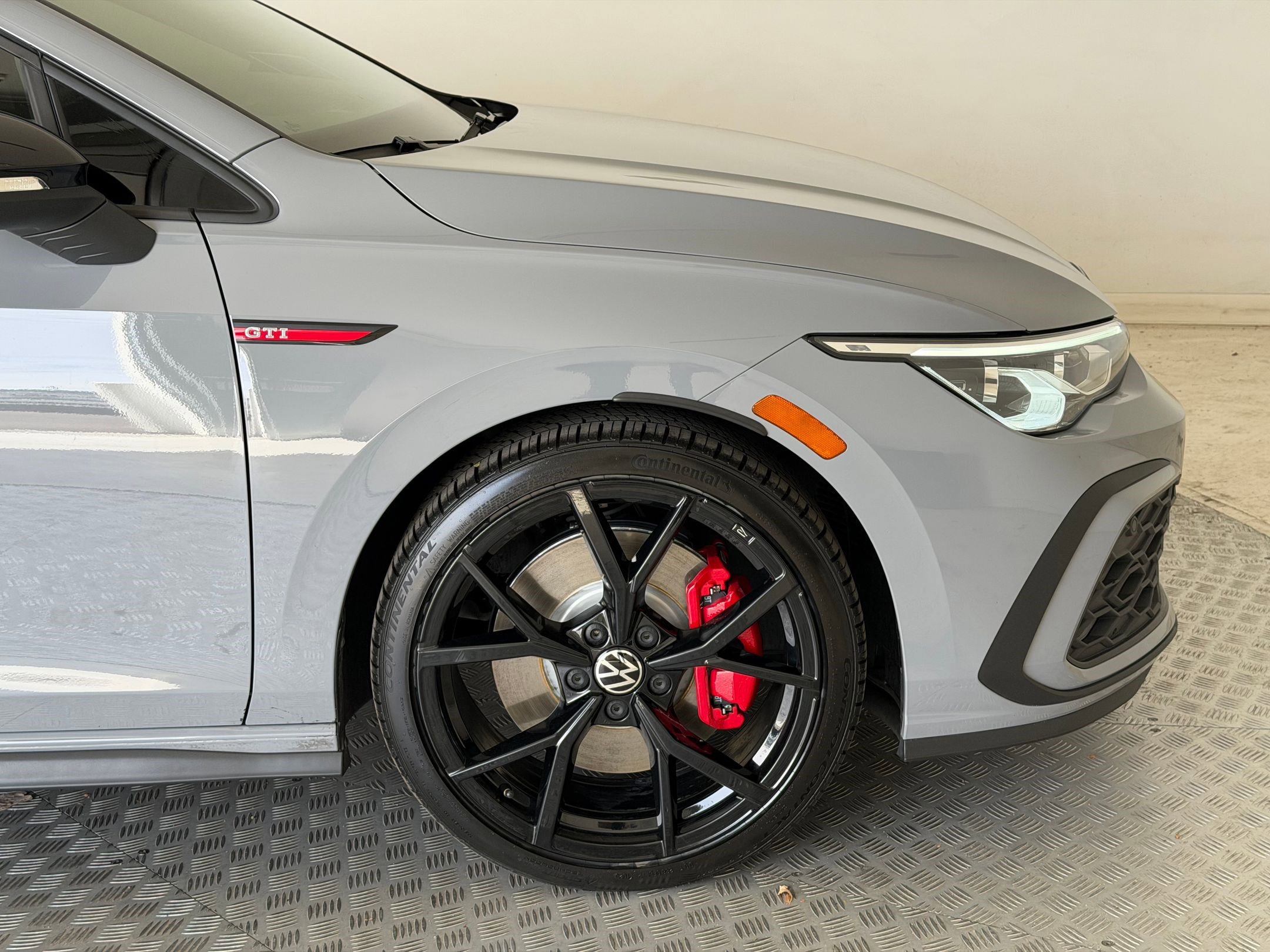 Used 2024 Volkswagen GTI SE w/ MDO Package image 11