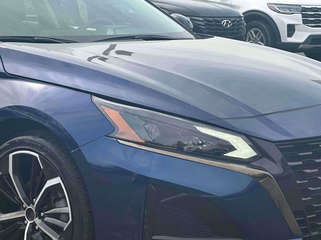Used 2024 Nissan Altima 2.5 SR image 7