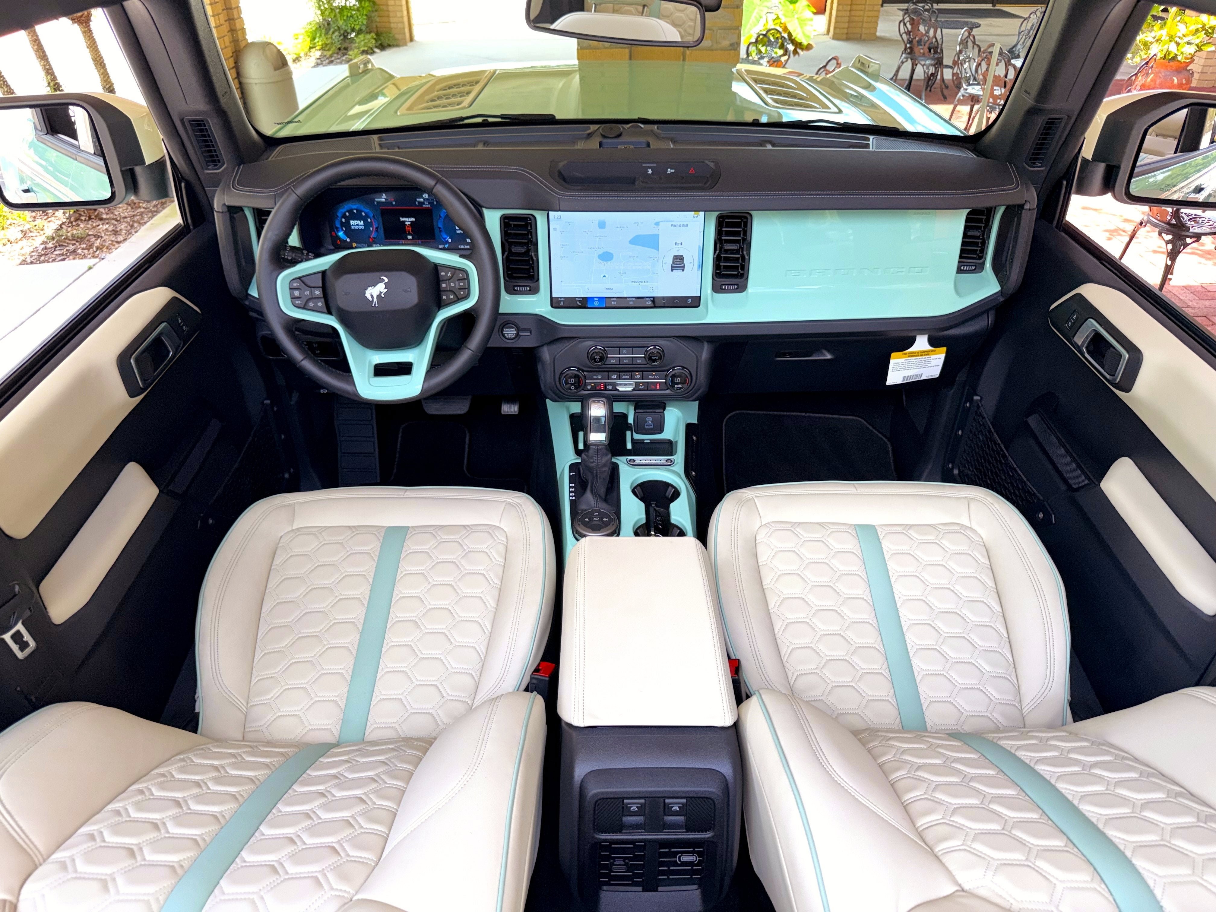 Used 2025 Ford Bronco Outer Banks AWD/4WD image 31