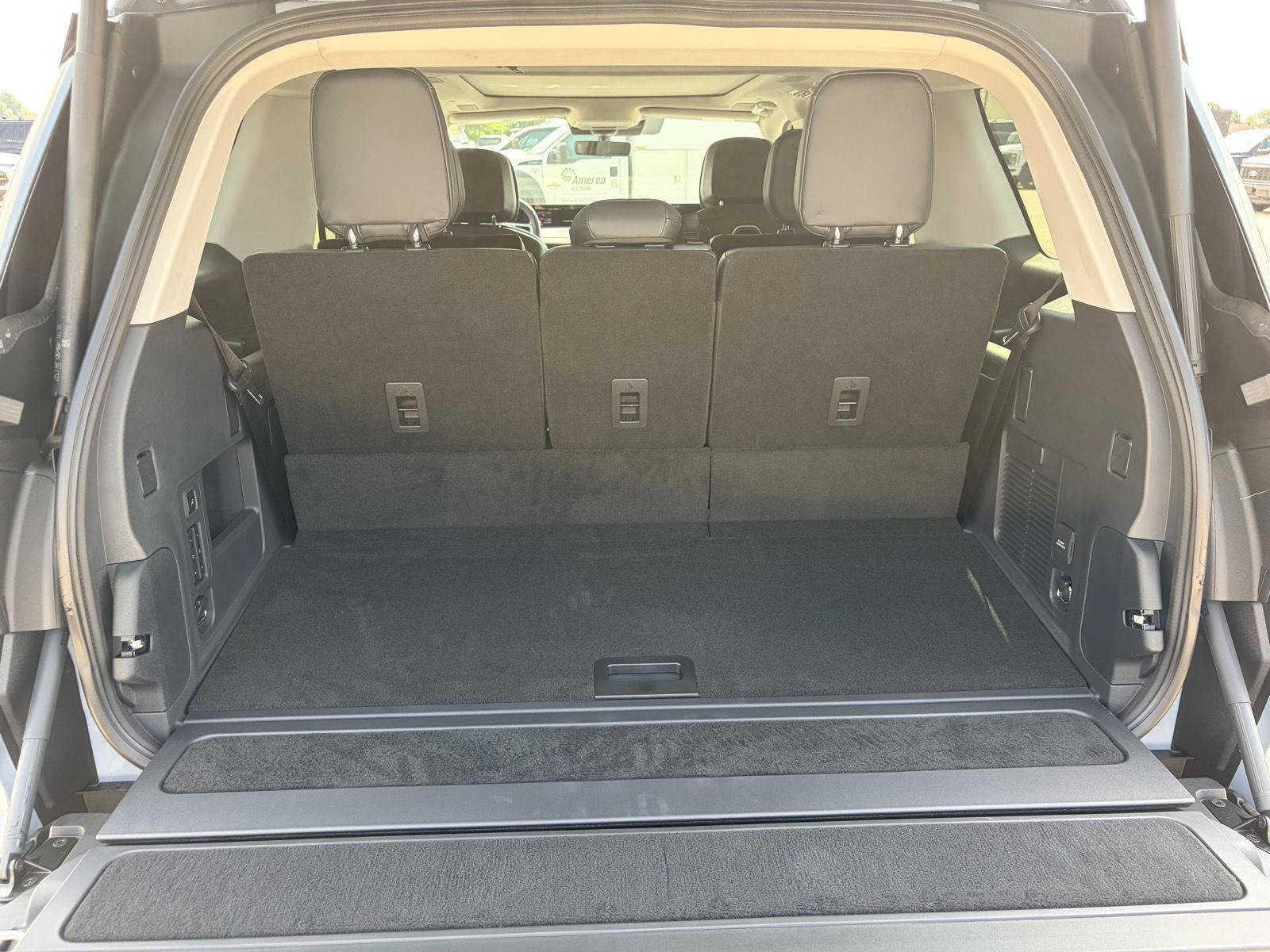 New 2027 Lincoln Navigator Reserve AWD/4WD image 38