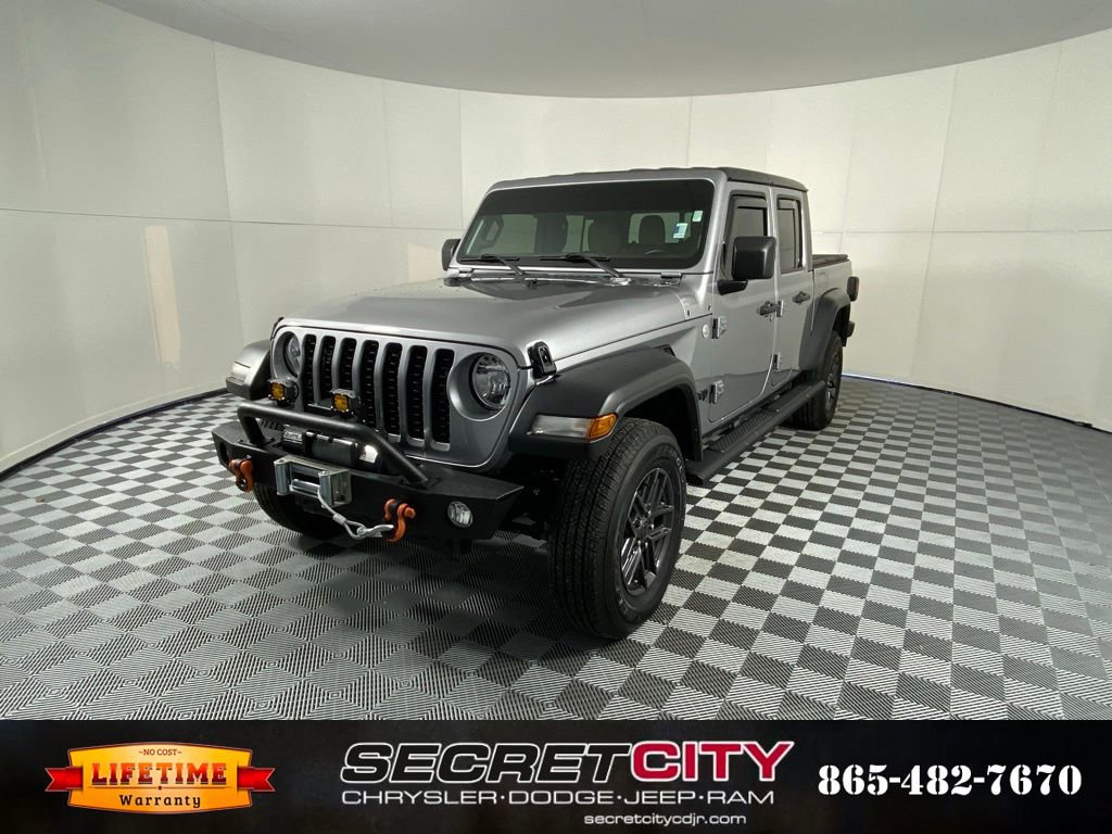 Used 2020 Jeep Gladiator Sport w/ Quick Order Package 24S image 3