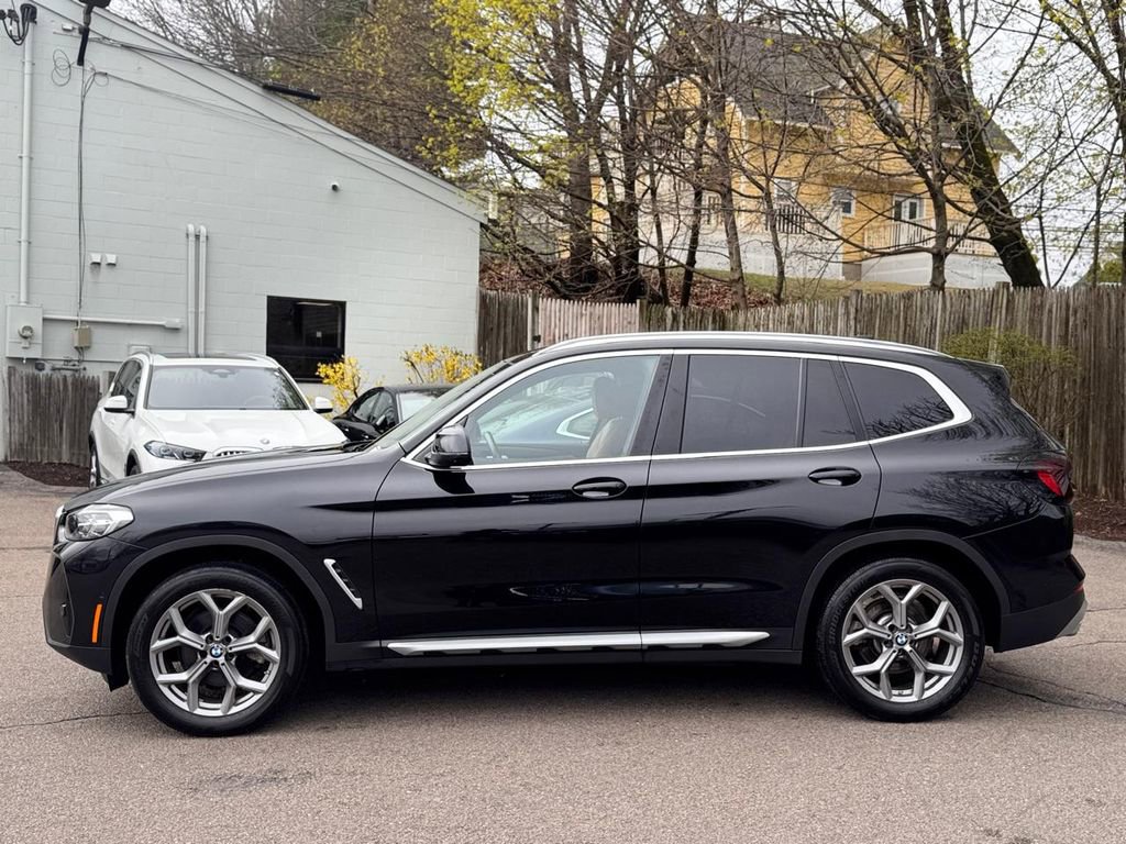 Used 2023 BMW X3 xDrive30i w/ Premium Package image 3