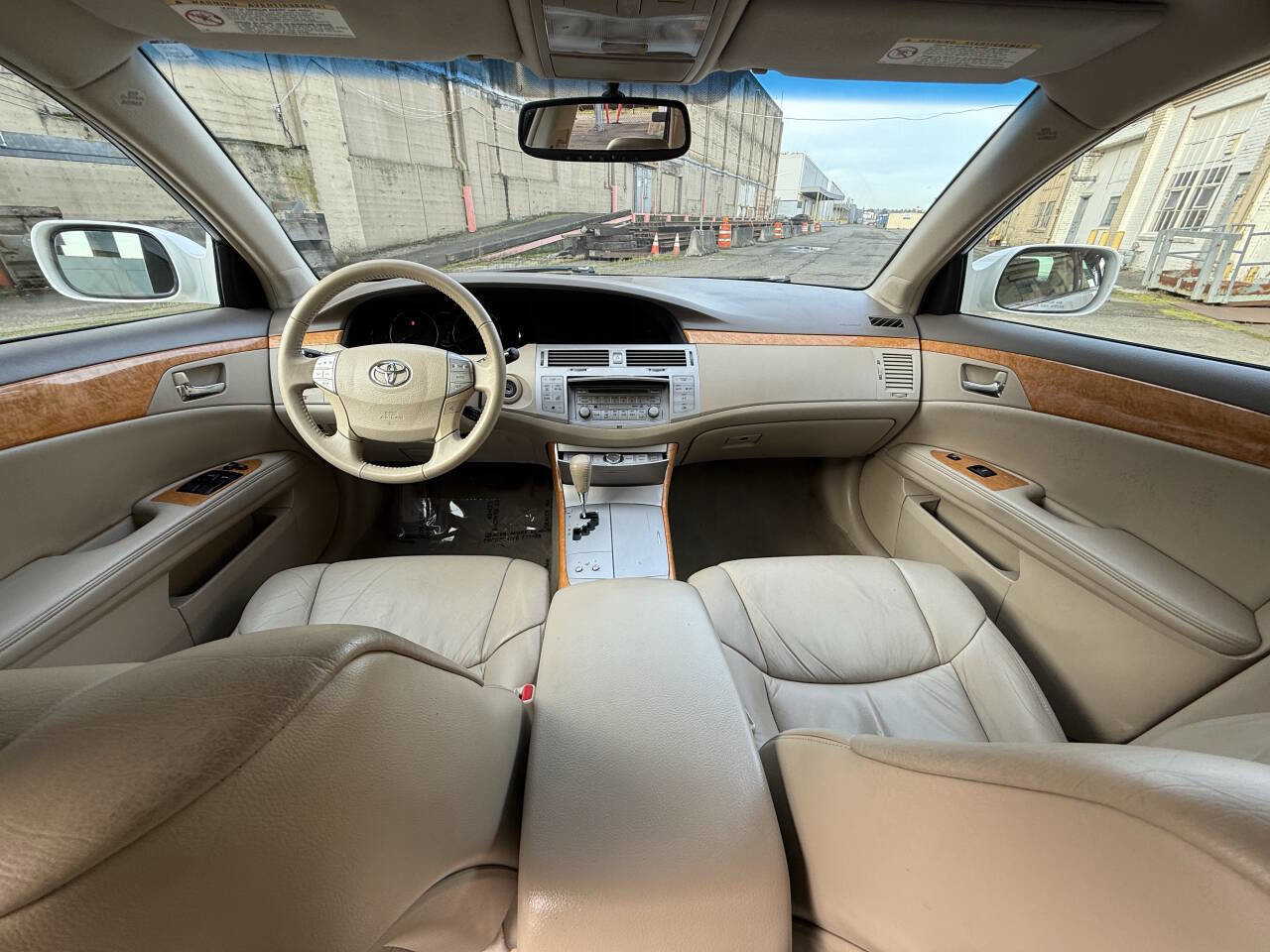 Used 2005 Toyota Avalon XLS image 49