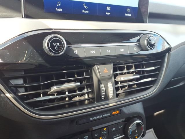 Certified 2022 Ford Escape SE w/ SE Sport Appearance Package image 20