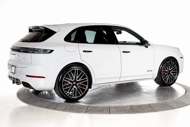 Certified 2025 Porsche Cayenne GTS image 6