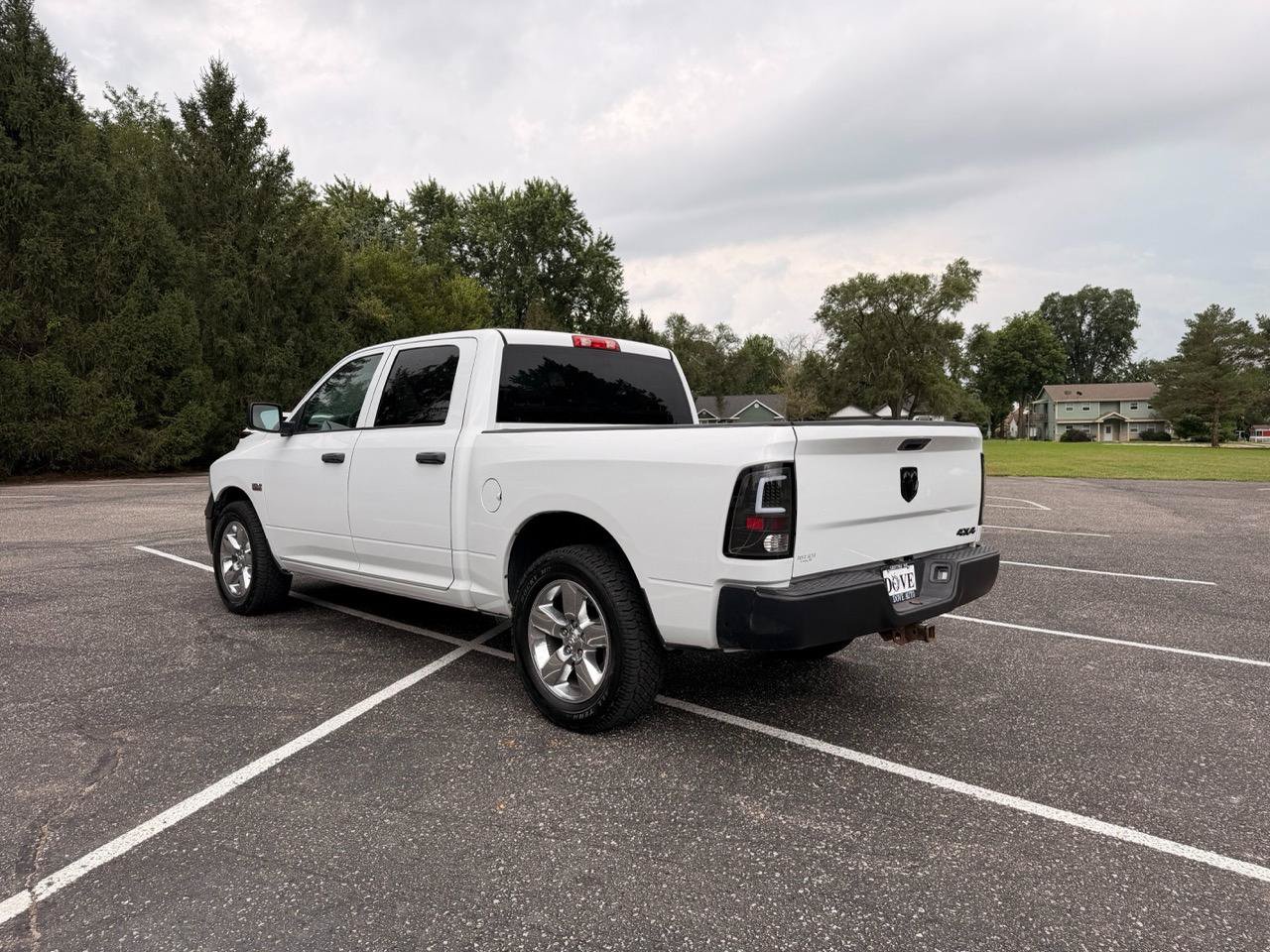 Used 2014 RAM 1500 4x4 Crew Cab image 6