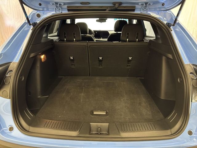 Used 2024 Chevrolet Trax RS w/ Sunroof Package image 23