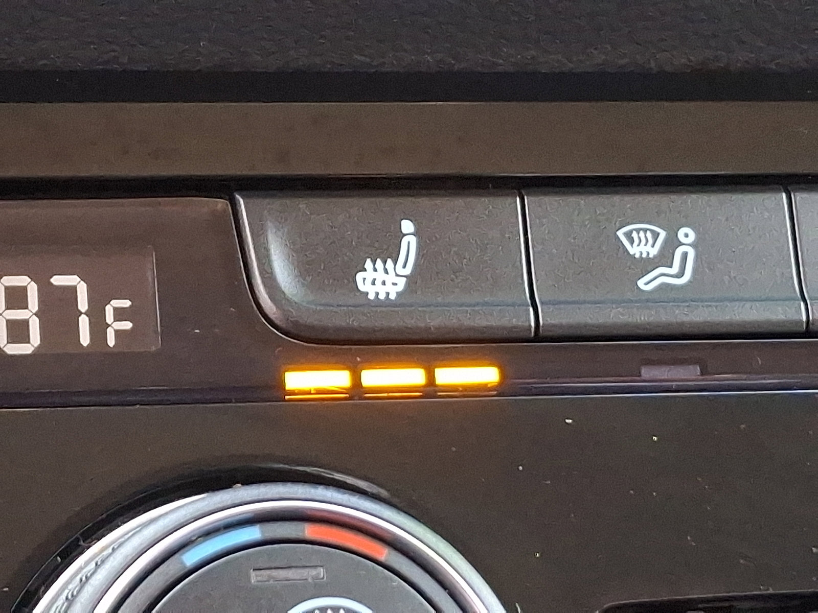 Used 2024 Volkswagen Taos SE image 23