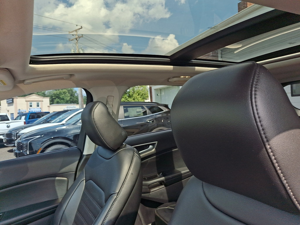 Used 2020 Ford Edge SEL w/ Convenience Package AWD/4WD image 24