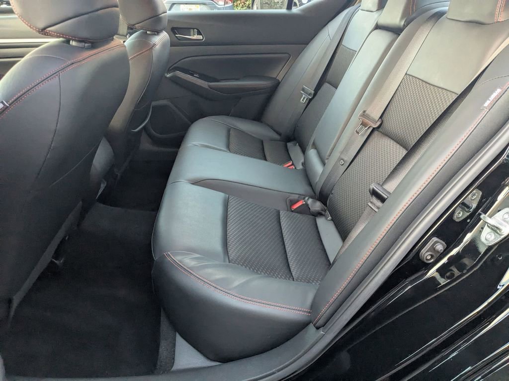 Used 2025 Nissan Altima 2.5 SR image 21