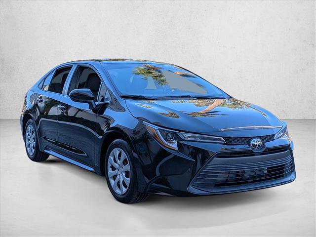 Used 2024 Toyota Corolla LE image 3