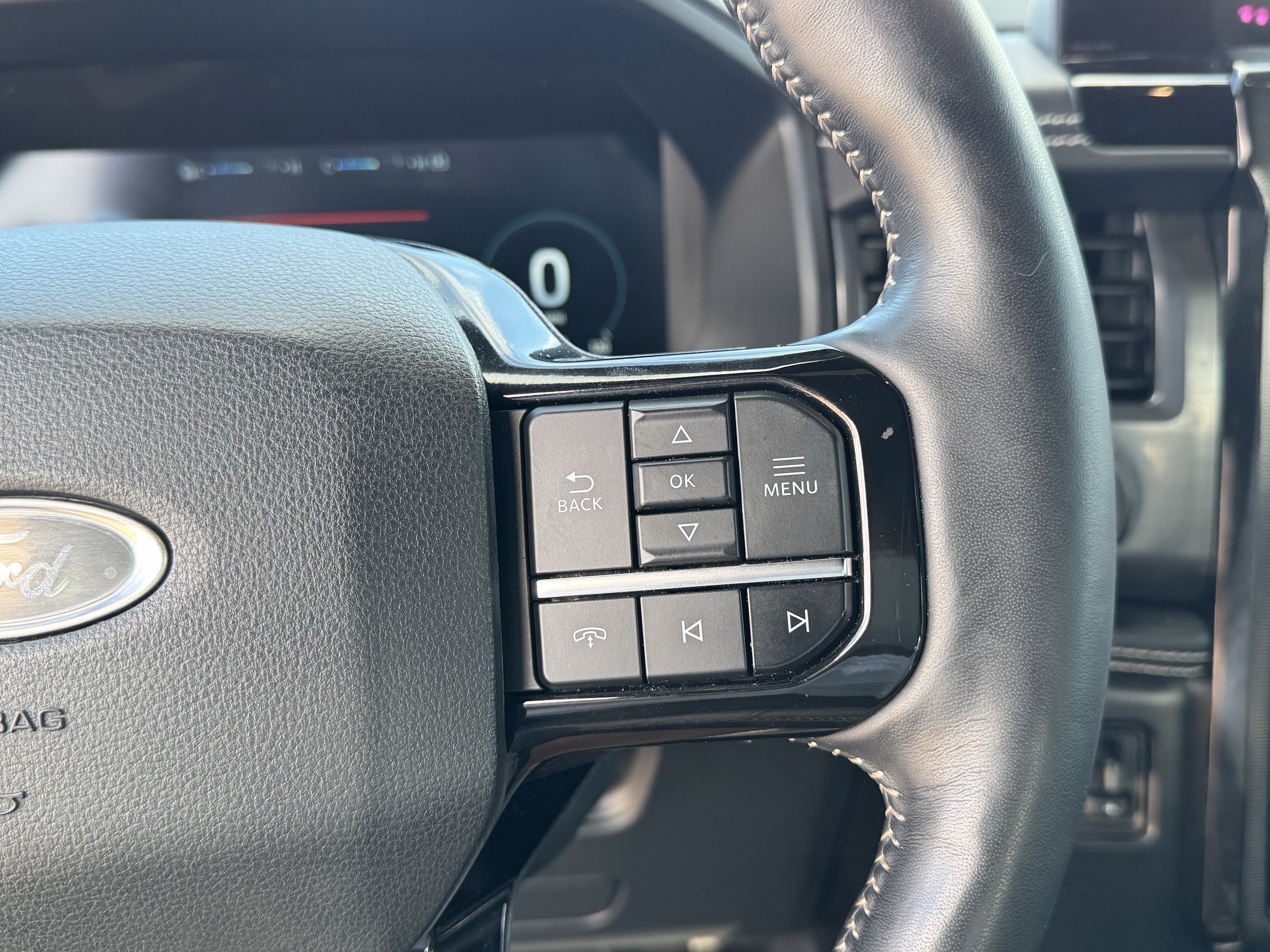 Used 2023 Ford F150 Lightning Platinum AWD/4WD image 33