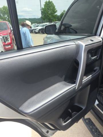 Used 2022 Toyota 4Runner SR5 AWD/4WD image 16