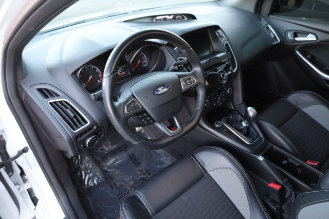 Used 2017 Ford Focus ST w/ Equipment Group 401A FWD image 24