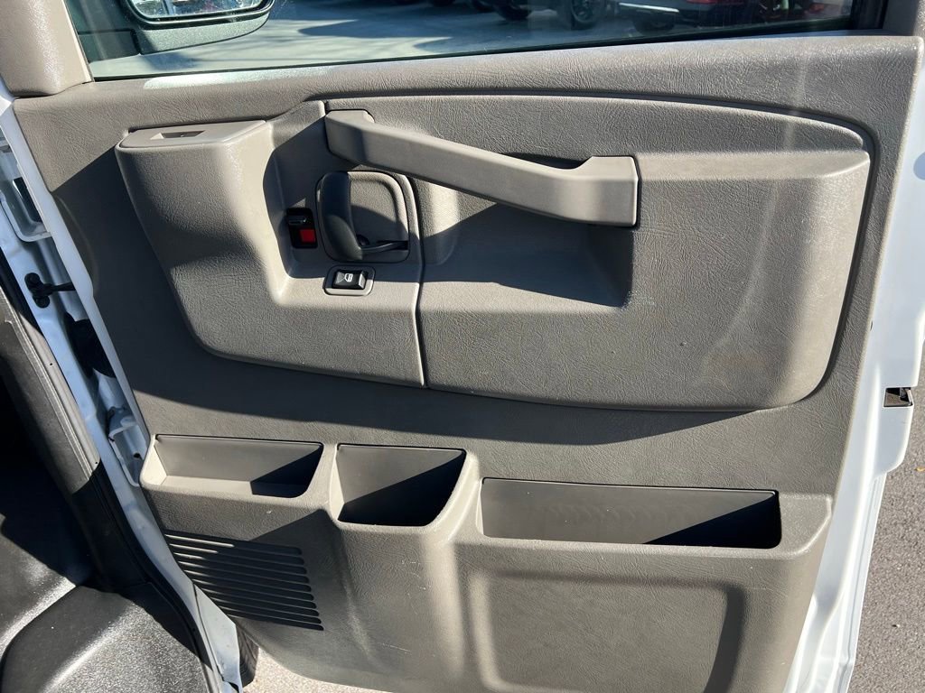 Used 2023 GMC Savana 2500 w/ Driver Convenience Package image 25