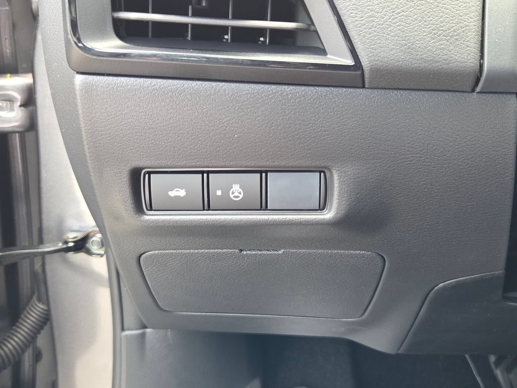 New 2026 Nissan Sentra SV w/ SV Convenience Package FWD image 25