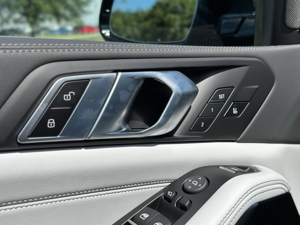 New 2026 BMW X5 M60i image 19