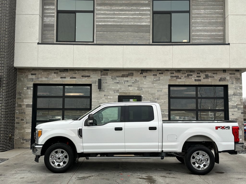 Used 2017 Ford F250 XLT w/ XLT Value Package image 6