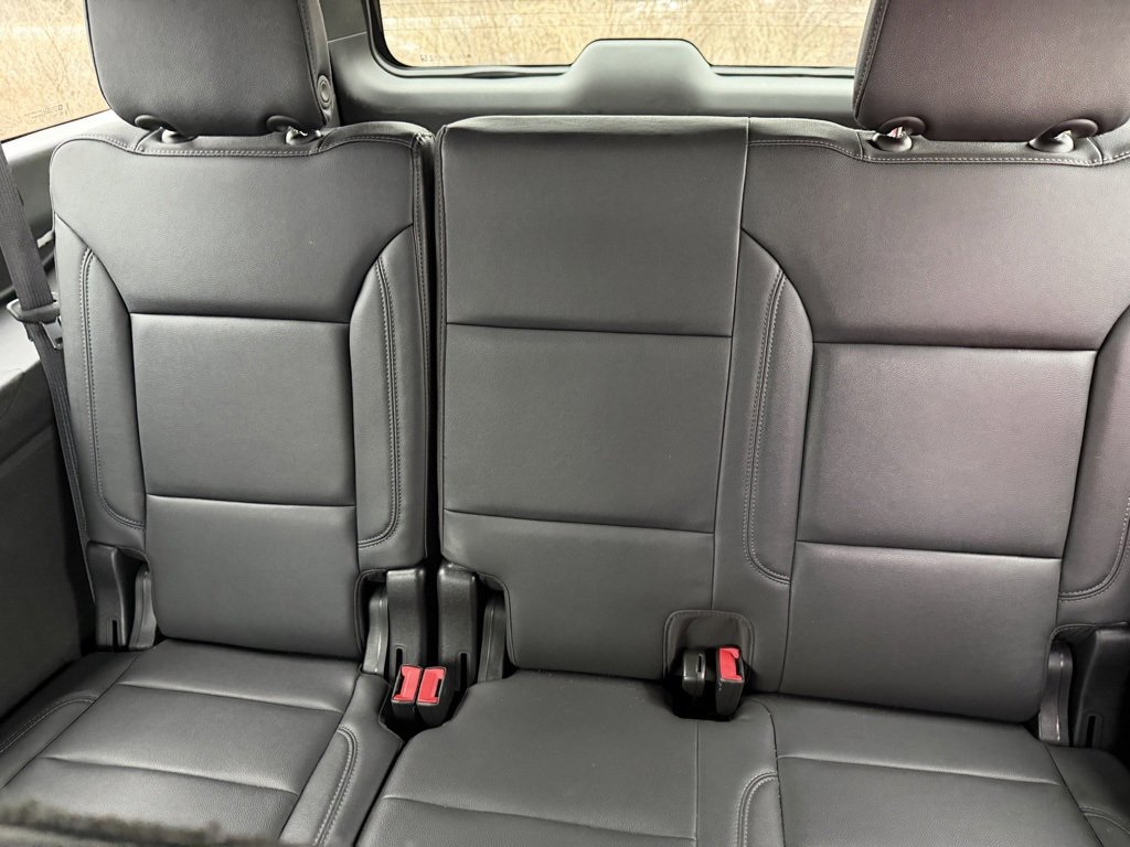 Used 2024 Chevrolet Suburban LT image 27