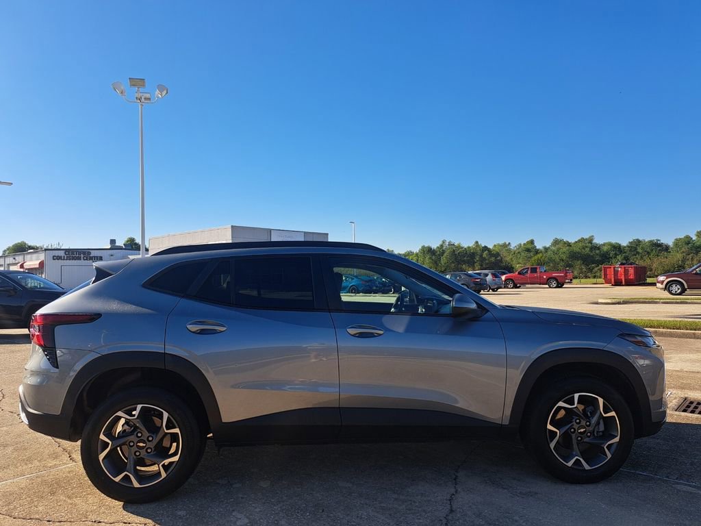 Used 2024 Chevrolet Trax LT image 4