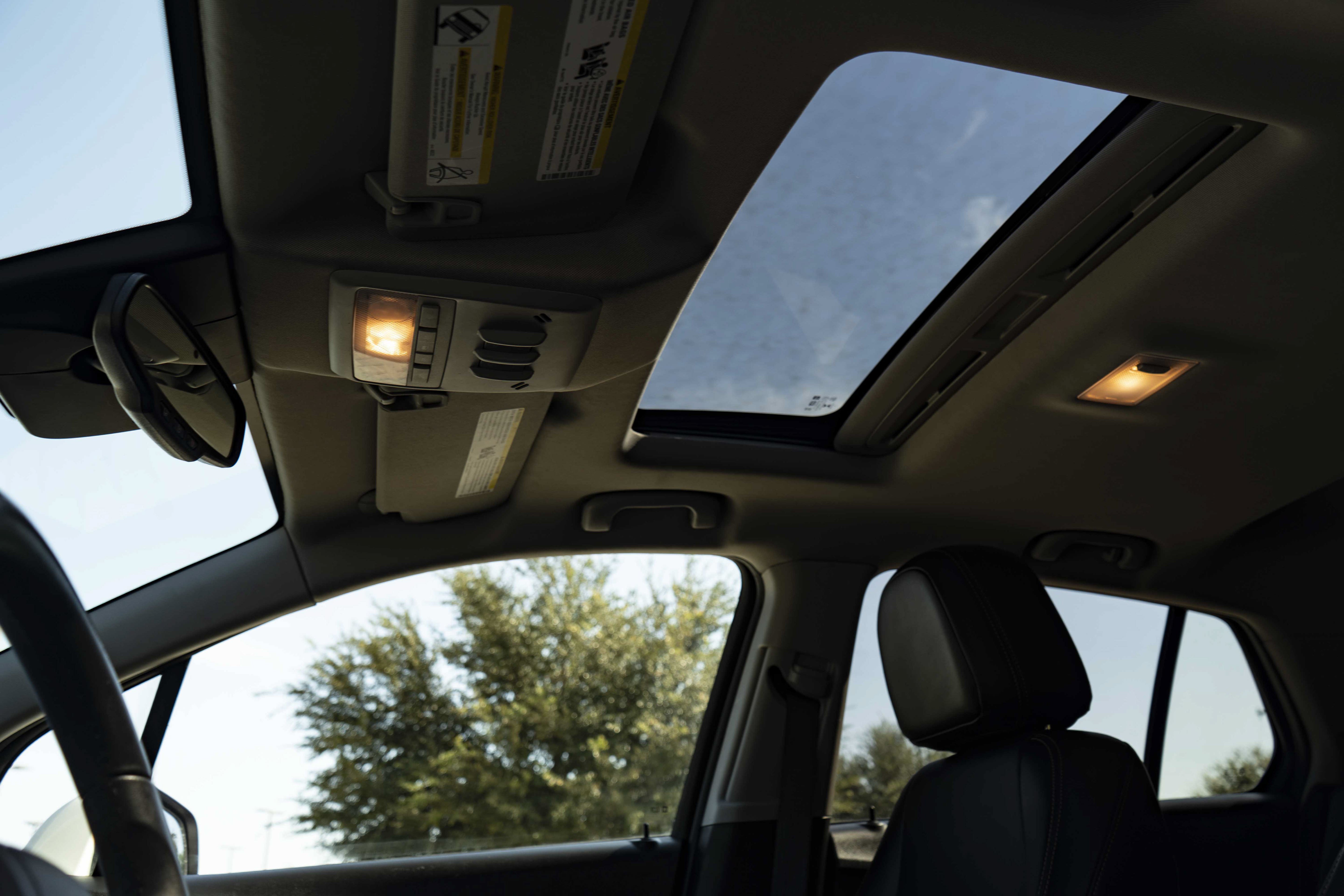 Used 2020 Chevrolet Trax Premier FWD image 32