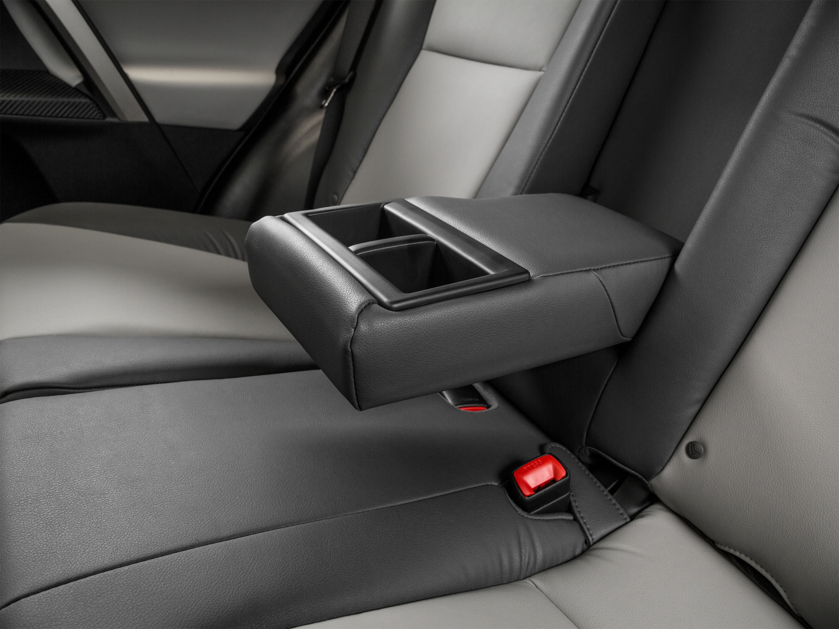 Used 2015 Toyota RAV4 Limited FWD image 51