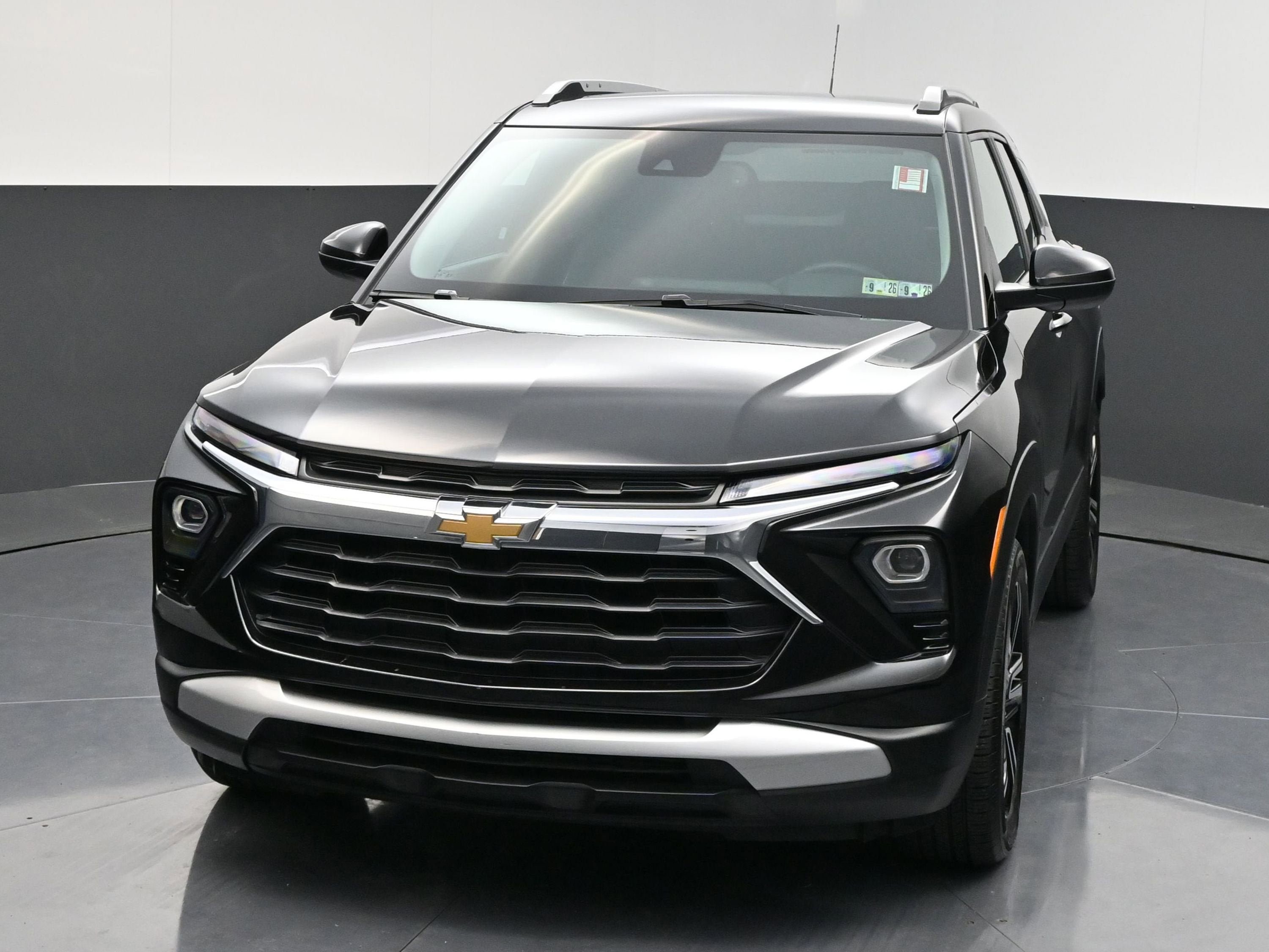 Used 2025 Chevrolet TrailBlazer LT w/ Convenience Package FWD image 3